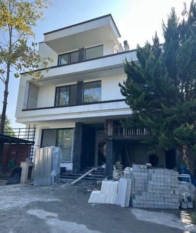 فروش وبلا 650 متری تریبلکس فول امکانات در مازندران