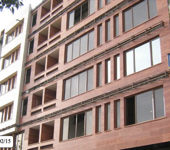 فروش ساختمان اداری تجاری 3 طبقه با پایان کار در تهران